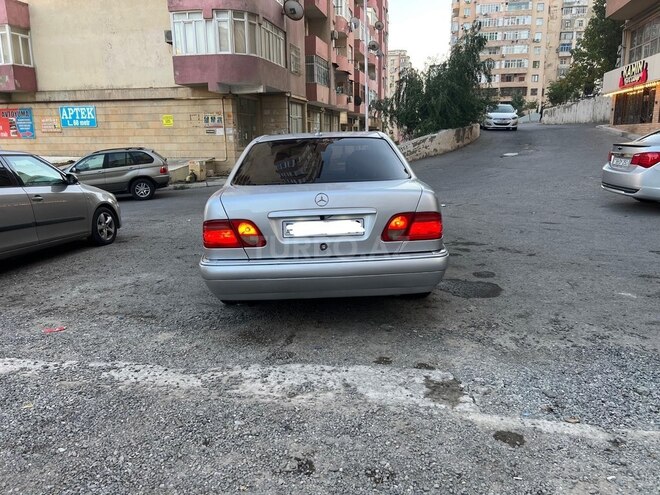 Mercedes E 230 1995, 440,000 km - 2.3 l - Bakı