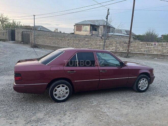 Mercedes E 200 d 1992, 290,000 km - 2.9 л - Sumqayıt