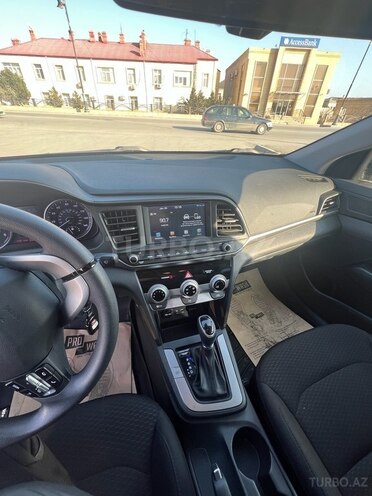 Hyundai Elantra 2019, 63,500 km - 2.0 l - Bakı