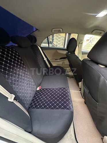 Toyota Corolla 2011, 300,000 km - 1.8 l - Bakı