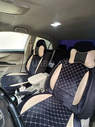 Toyota Corolla 2011, 300,000 km - 1.8 l - Bakı