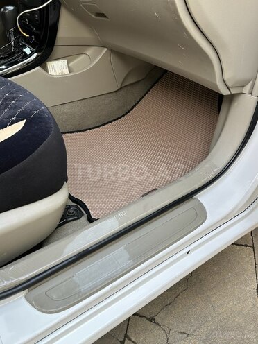 Toyota Corolla 2011, 300,000 km - 1.8 l - Bakı
