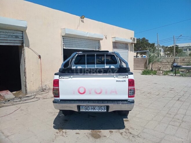 Toyota Hilux 2013, 262,004 km - 2.5 l - Bakı