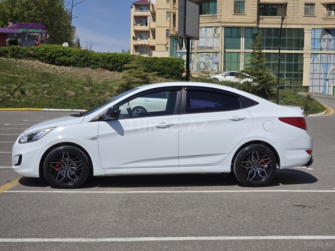Hyundai Accent 2015, 209,000 km - 1.6 l - Bakı