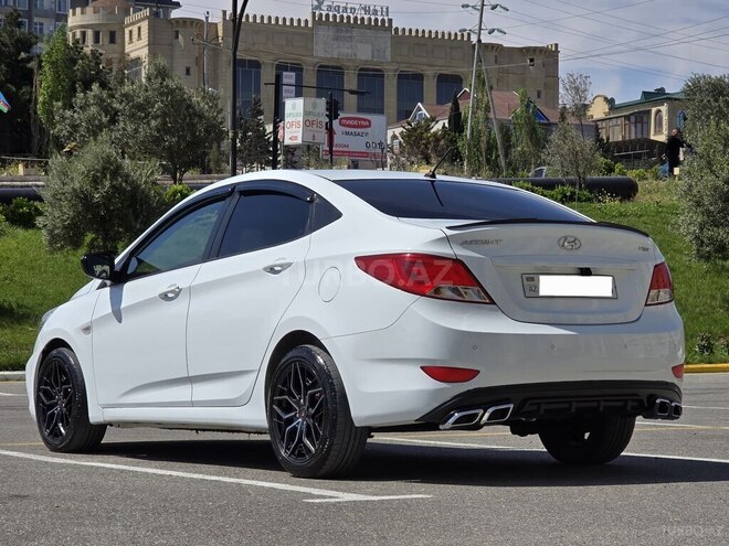 Hyundai Accent 2015, 209,000 km - 1.6 l - Bakı