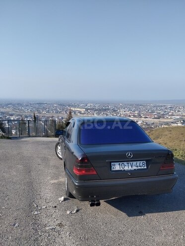 Mercedes C 180 1995, 703,471 km - 1.8 л - Yevlax
