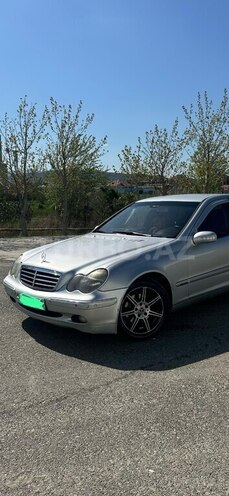 Mercedes C 200 d 2002, 245,500 km - 2.2 l - Bakı