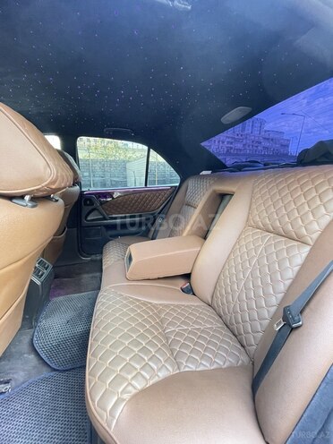 Mercedes E 220 d 1998, 267,000 km - 2.2 l - Bakı