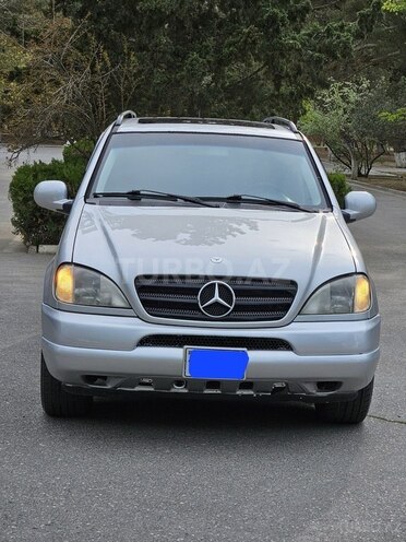 Mercedes ML 320 4MATIC 2000, 304,000 km - 3.2 л - Bakı