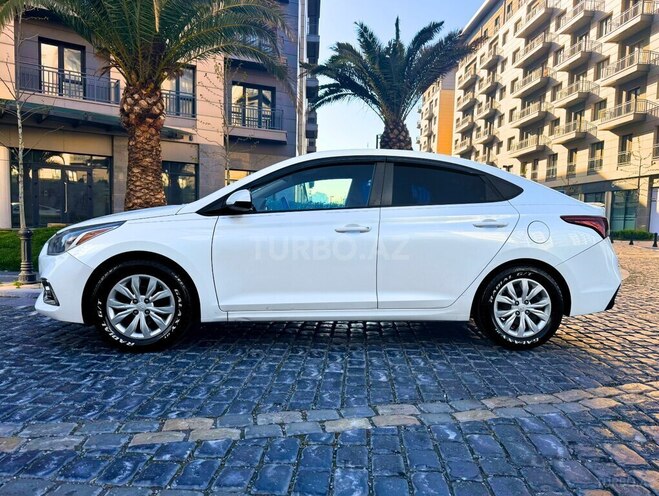 Hyundai Accent 2018, 85,000 km - 1.6 l - Bakı