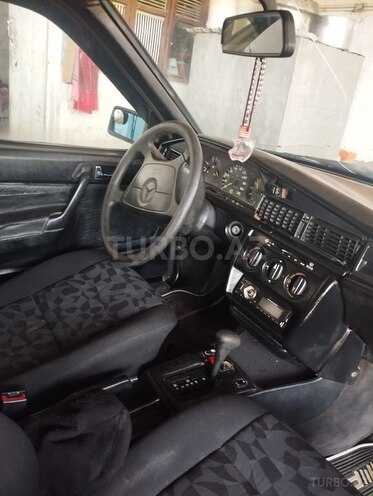 Mercedes 190 1992, 250,000 km - 2.0 л - Göyçay