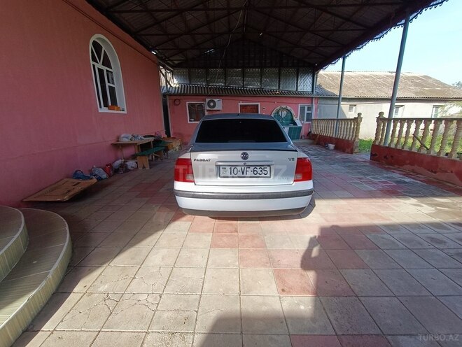Volkswagen Passat 1999, 340,000 km - 2.3 л - Goranboy