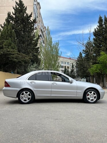 Mercedes C 220 d 2001, 359,450 km - 2.2 л - Bakı