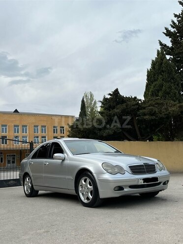 Mercedes C 220 d 2001, 359,450 km - 2.2 л - Bakı