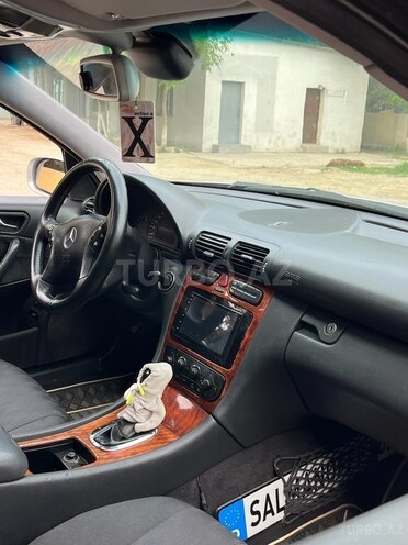 Mercedes C 220 d 2001, 359,450 km - 2.2 л - Bakı