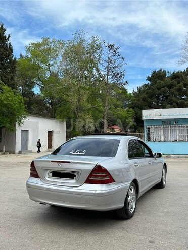 Mercedes C 220 d 2001, 359,450 km - 2.2 л - Bakı