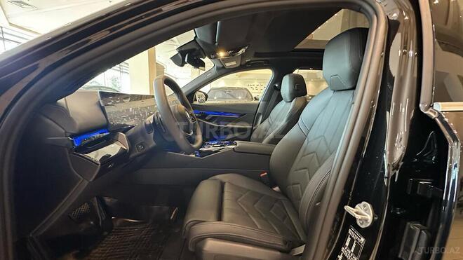 BMW 530e-11