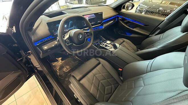 BMW 530e-10