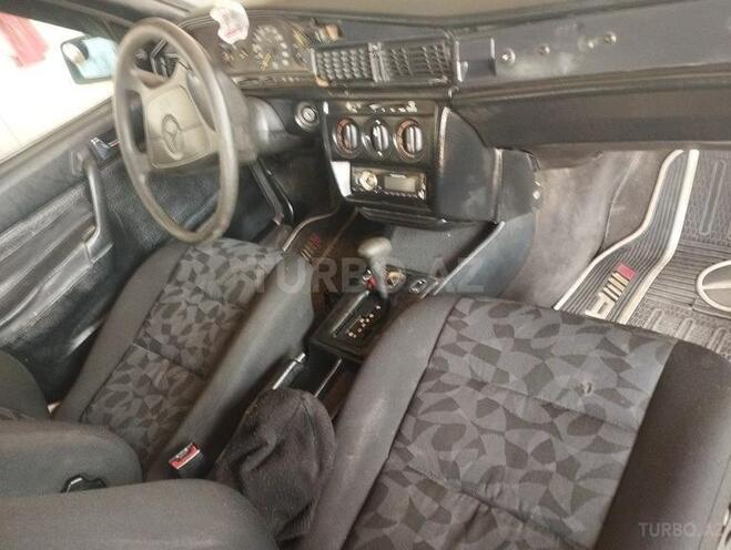 Mercedes 190 1992, 250,000 km - 2.0 л - Göyçay