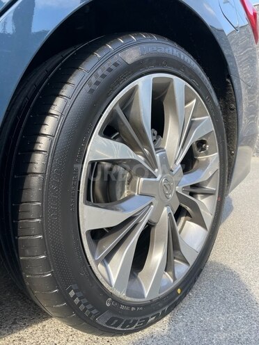 Hyundai Sonata-17