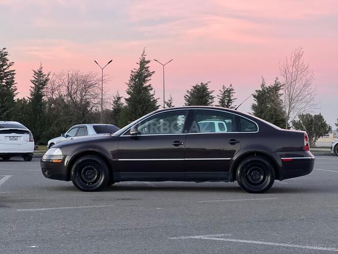 Volkswagen Passat 2004, 300,000 km - 1.8 л - Sumqayıt