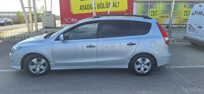 Hyundai i30 2010, 329,000 km - 1.4 l - Bakı