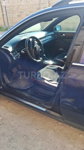 Audi A6 1998, 200,000 km - 2.4 l - Şabran