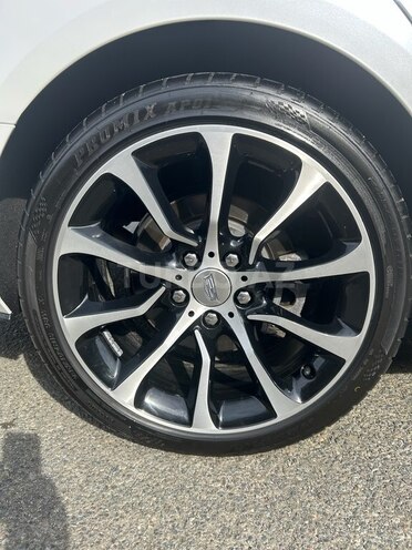 Cadillac CTS-13