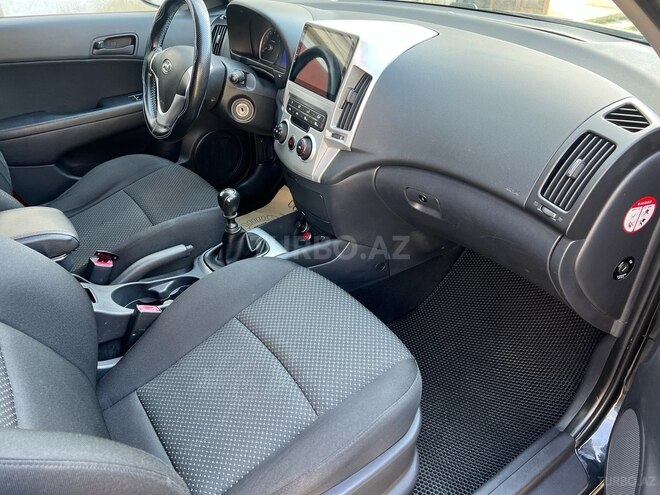 Hyundai i30 2009, 218,560 km - 1.4 l - Bakı