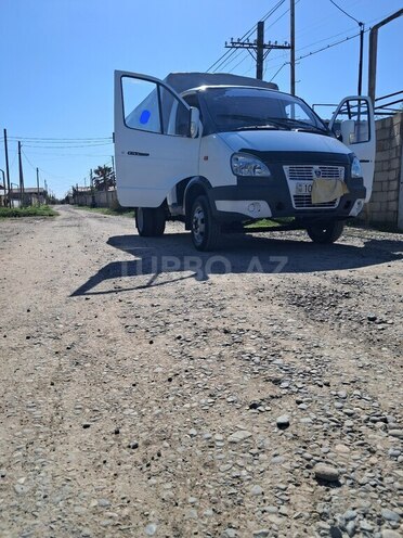 GAZ 330200 2004, 303,000 km - 2.4 l - Salyan
