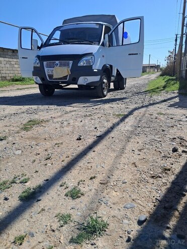 GAZ 330200 2004, 303,000 km - 2.4 l - Salyan