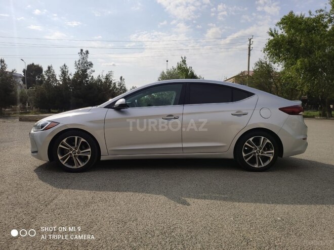 Hyundai Elantra 2017, 113,000 km - 2.0 л - Şirvan