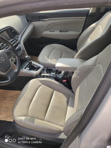 Hyundai Elantra 2017, 113,000 km - 2.0 л - Şirvan