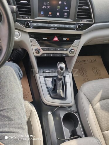 Hyundai Elantra 2017, 113,000 km - 2.0 л - Şirvan