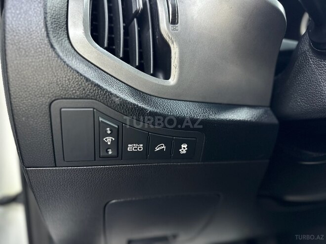 Kia Sportage-16