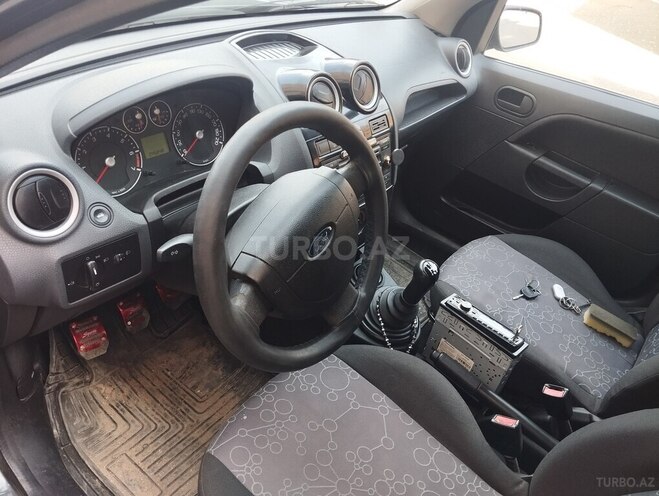 Ford Fiesta 2006, 170,000 km - 1.3 л - Bakı