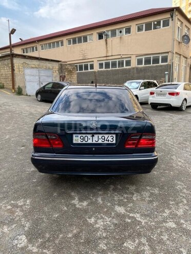 Mercedes E 240 2000, 339,000 km - 2.4 l - Bakı
