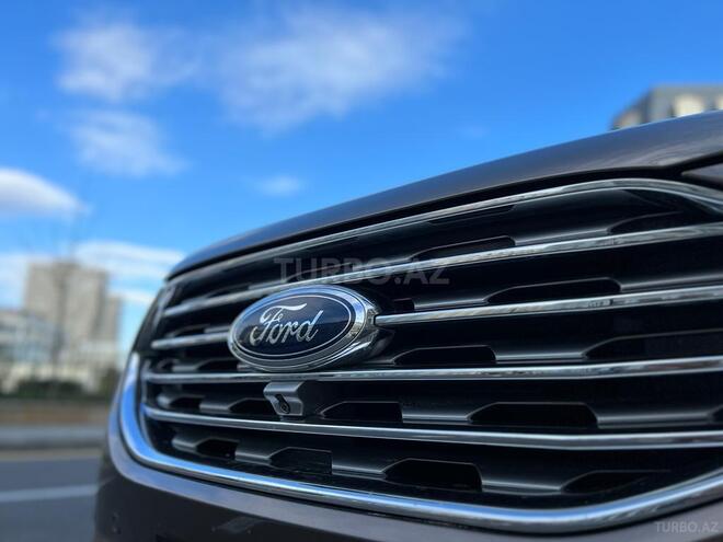 Ford Edge-21
