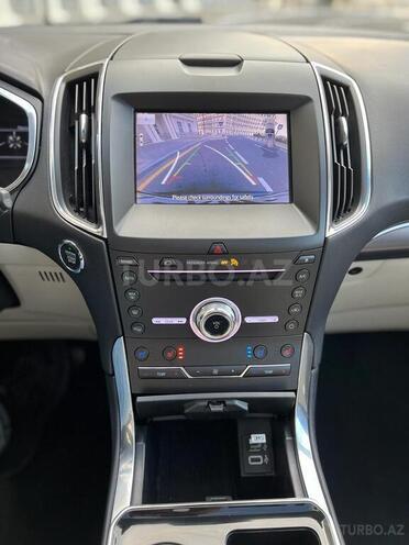 Ford Edge-3
