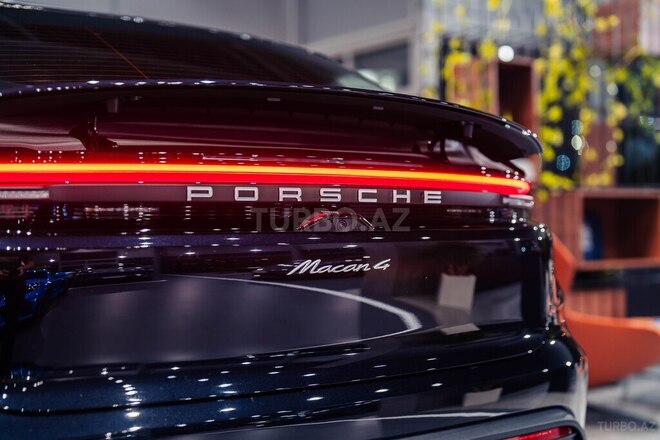 Porsche Macan 4-7