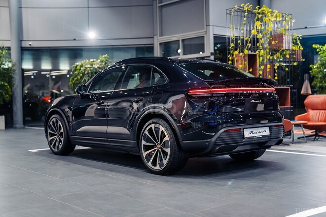 Porsche Macan 4-5