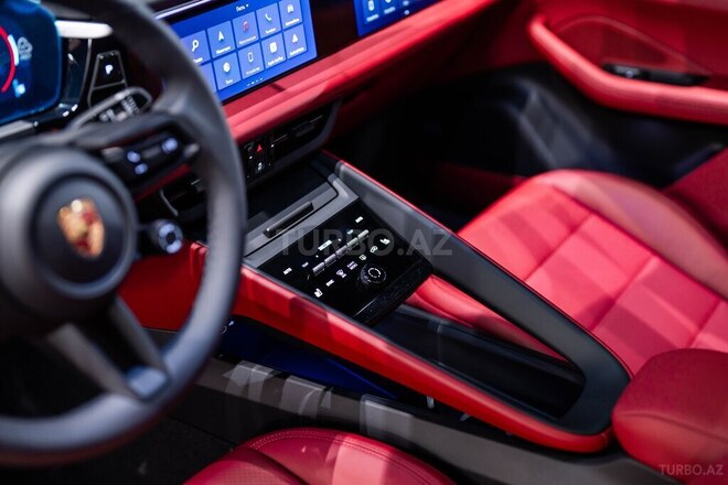 Porsche Macan 4-13