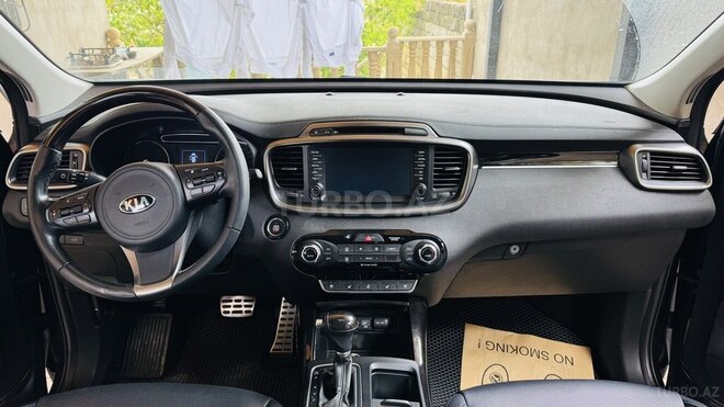 Kia Sorento-8