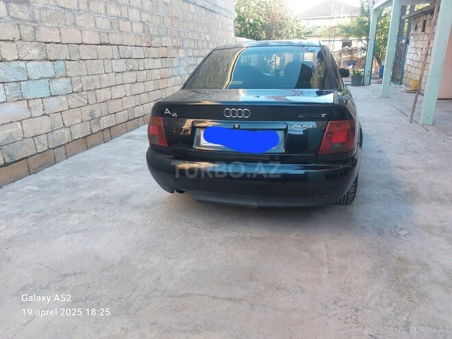 Audi A4 1995, 400,000 km - 1.6 l - Yevlax