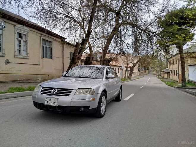 Volkswagen Passat 2004, 225,000 km - 1.8 l - Şamaxı