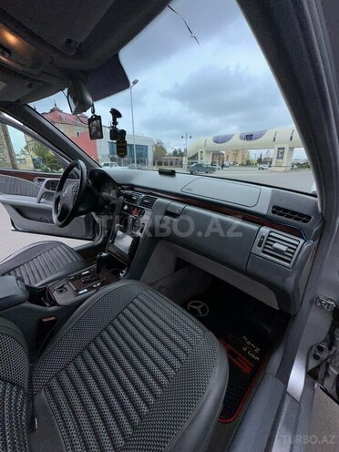 Mercedes E 200 2002, 400,813 km - 2.0 l - Quba