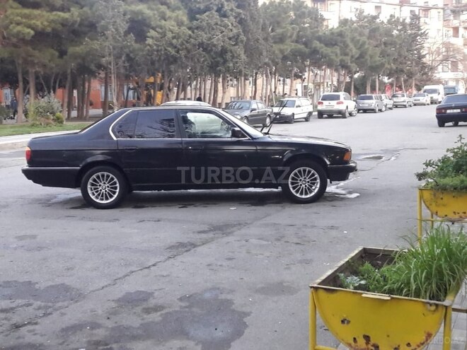 BMW 735 1988, 210,000 km - 3.4 l - Bakı