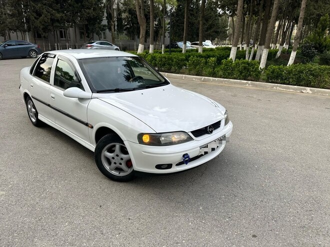 Opel Vectra 1997, 250,000 km - 2.0 l - Sumqayıt