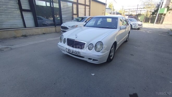 Mercedes E 240 1999, 302,000 km - 2.4 l - Bakı