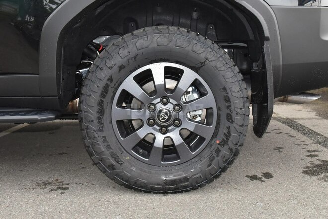 Toyota Land Cruiser Prado-13